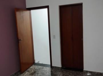 Casa · 140m² · 3 Quartos · 1 Vaga · Casa para alugar em Centro de 140.00m² com 3 Quartos, 1 Suite e 1 Garagem