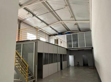 Comercial · 250m² · 3 Vagas · Galpão / Depósito / Armazém para alugar em Nova Vinhedo de 250.00m² com 3 Garagens