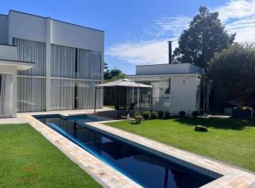 Casa · 248m² · 3 Quartos · 6 Vagas · Casa de Condomínio para alugar em Marambaia de 248.00m² com 3 Quartos, 3 Suites e 6 Garagens