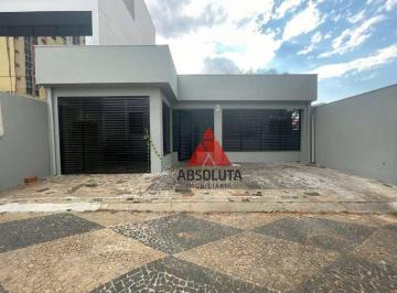 Casa · 326m² · 8 Quartos · 2 Vagas · Casa para alugar em Centro de 326.00m² com 8 Quartos e 2 Garagens