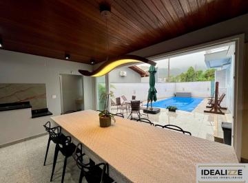 Casa · 432m² · 3 Quartos · 3 Vagas · Casa alto padrão mobiliada e equipada na Praia de São Miguel - Penha/SC