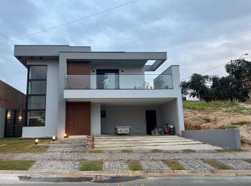 Casa · 253m² · 4 Quartos · 4 Vagas · Casa de Condomínio para venda em Jardim Laguna de 253.00m² com 4 Quartos, 3 Suites e 4 Garagens