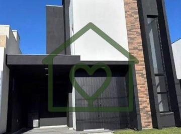 Casa · 200m² · 3 Quartos · 2 Vagas · Casa de Condomínio para venda em Centro de 200.50m² com 3 Quartos, 1 Suite e 2 Garagens