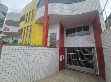 Comercial · 757m² · 70 Vagas · Megaloja BTS em Campo Largo: Visibilidade, Estrutu