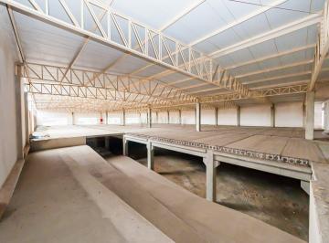 Comercial · 1575m² · 70 Vagas · Megaloja BTS em Campo Largo: Visibilidade, Estrutu