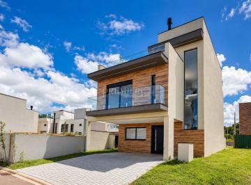 Casa · 160m² · 3 Quartos · 2 Vagas · Casa nova com 3 suítes para alugar no Santa