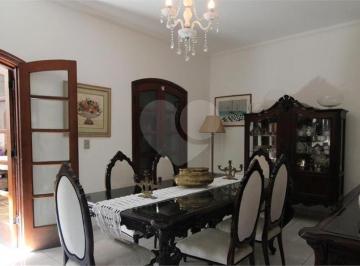 Imagem Principal · Casa à venda no Brooklin de 300m² com 4 dormitórios, 4 suítes, lareira na sala e 3 vagas de garagem.