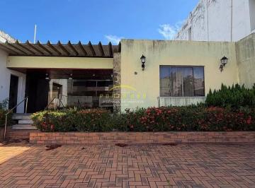 whatsapp-image-2026-08-05-at-19-07-58-11786630393874.jpeg · Oportunidade Única: Casa Comercial de 612 m² no Costa Azul