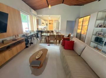 Casa · 200m² · 3 Quartos · 8 Vagas · Vendo Casa em ALDEIA Porteira Fechada | com 193m² | Lote de 854m² no Condomínio bosque Aguas de Ald
