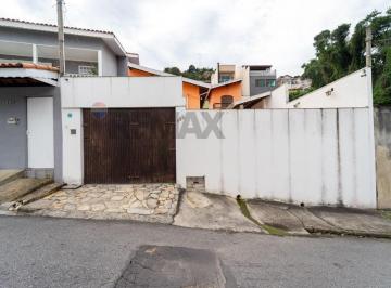 Casa · 250m² · 3 Quartos · 1 Vaga · "Encontre Seu Lar Ideal na Vila Olímpia"