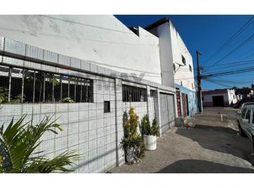 Casa · 180m² · 2 Quartos · 2 Vagas · "Seu Novo Lar na Vibrante Cidade da Esperança"