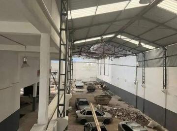 Comercial · 1350m² · 6 Vagas · Galpão Comercial 1.350 m² com Pé Direito Alto e Pátio para Caminhões