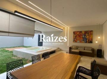 Casa · 300m² · 3 Quartos · 3 Vagas · Casa em Condomínio Fechado com 3 Suítes em Uberlândia
