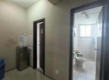 Comercial · 660m² · Andar Corrido Comercial para Aluguel | Betim - 660 m², 2 Andares, 16 Salas, 18 Banheiros