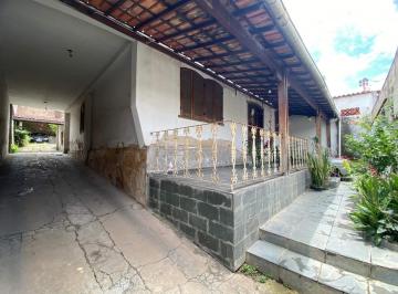 Casa · 360m² · 3 Quartos · 10 Vagas · Casa 03 Quartos 02 Banheiros no Bairro Amazonas