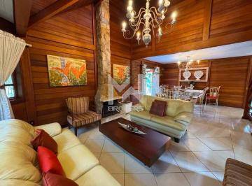 Sala de estar · Casa para locação no Condomínio Estância Marambaia em Vinhedo - SP