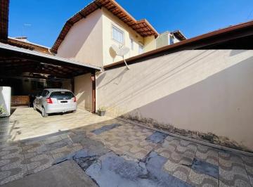 Casa · 130m² · 3 Quartos · 3 Vagas · Casa Geminada individual no bairro Jardim Riacho das Pedras