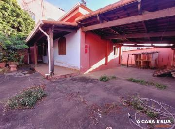 Casa · 433m² · 4 Quartos · 2 Vagas · Ponto comercial de esquina com aproximadamente 433m² a venda, localizado próximo a João Cesar de Oli