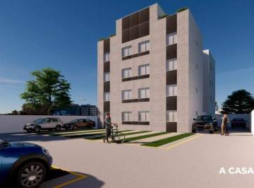 Apartamento · 58m² · 2 Quartos · 1 Vaga · Cobertura de aproximadamente 58m² com 02 quartos, sala ampla, cozinha, 01 vagas demarcada no bairro 