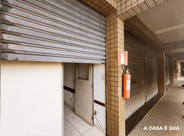 Comercial · 300m² · Andar corrido com aproximadamente 300m² em ótima localização próximo ao ponto comercial do bairro, J