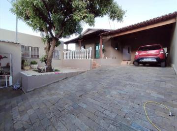 Casa · 360m² · 3 Quartos · 4 Vagas · Casa 03 quartos, sendo 01 suíte e 04 vagas de Garagem no Bairro Novo Riacho
