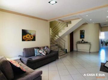 Casa · 350m² · 4 Quartos · 2 Vagas · Casa à venda com 04 Quartos, 02 Banheiros e 02 Vagas no Bairro Jardim Riacho das Pedras em Contagem/