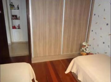 Casa · 360m² · 3 Quartos · 4 Vagas · Casa à venda com 03 Quartos 02 Banheiros e 01 Varanda no Bairro Alvorada em Contagem/MG.