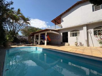 Casa · 187m² · 4 Quartos · 3 Vagas · Casa para Alugar com Piscina e Espaço Gourmet no Bairro Espírito Santo – Betim/MG | 4 Quartos e 2 Su