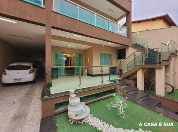 Casa · 390m² · 4 Quartos · 5 Vagas · Casa a venda com 04 Quartos 03 suítes 05 vagas, piscina e área gourmet no Jardim Riacho