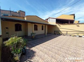 Casa · 360m² · 6 Quartos · 2 Vagas · Casa de 06 quartos, com área de gourmet e 02 vagas de garagem no bairro Monte Castelo em Contagem.