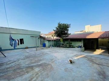 Casa · 360m² · 3 Quartos · 5 Vagas · Casa para Venda com área de 360,00m² 03 Quartos 01 Sala 02 banheiros 5 Vaga de garagem na região do
