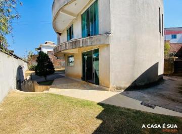 Casa · 388m² · 4 Quartos · 4 Vagas · Casa à venda com 04 Quartos e 03 Banheiros no Bairro Alvorada em Contagem/MG.