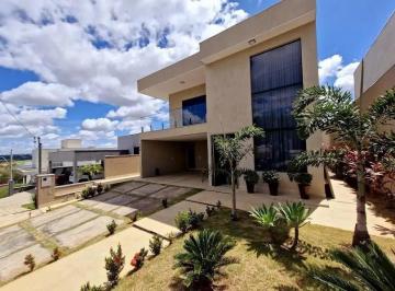 Casa · 281m² · 4 Quartos · 4 Vagas · Casa em condomínio com quatro quartos