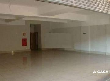 Comercial · 205m² · Loja de 120m, 3 vaga de garagem 01 banhos, 01 espaço para cozinha, quarto de despejo