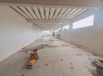 Comercial · 38m² · Loja 200m², 02 Banheiros Bairro Industrial São Luiz
