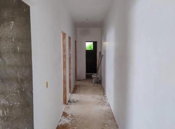 Casa · 200m² · 3 Quartos · 1 Vaga · Casa geminada plana com entrada compartilhada no bairro Colonial