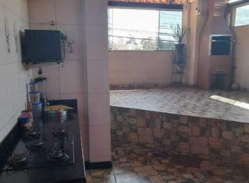 Casa · 180m² · 3 Quartos · 1 Vaga · Casa com 3 quartos, suíte e uma loja