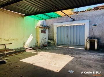 Casa · 580m² · 8 Quartos · 6 Vagas · Casa em lote de aproximadamente 580m² com 5 quartos, 4 salas, 4 banheiros, 5 vagas de garagem, próxi