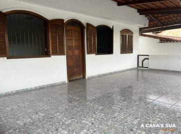 Casa · 358m² · 3 Quartos · 4 Vagas · Casa com de 3 quartos em lote plano, com um barracão nos fundos 4 vagas de garagem no Novo Eldorado
