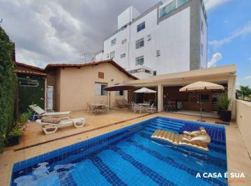 Casa · 360m² · 3 Quartos · 3 Vagas · Casa em um lote de 360m² com Piscina, Churrasqueira e Habite-se no Bairro Glória.