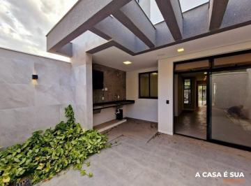 Casa · 180m² · 3 Quartos · 2 Vagas · Casa geminada 3 quartos em lote plano, na região do sapucaias III em Contagem