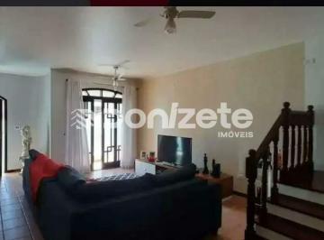 Casa · 262m² · 3 Quartos · 5 Vagas · Sobrado residencial com 3 quartos e 5 vagas à venda no Parque Jaçatuba