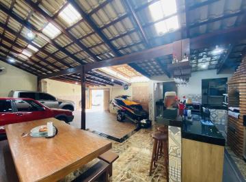 Casa · 180m² · 3 Quartos · 4 Vagas · Casa 3 quartos sendo 1 com suíte, 4 vagas, área gourmet, no bairro Santa Luzia em Contagem.
