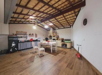 Casa · 150m² · 3 Quartos · 3 Vagas · Casa geminada à venda.