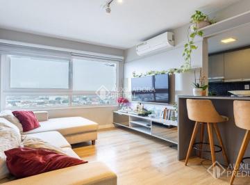 Apartamento · 77m² · 3 Quartos · 2 Vagas · Apartamento de 3 quartos e 2 vagas no bairro Navegantes