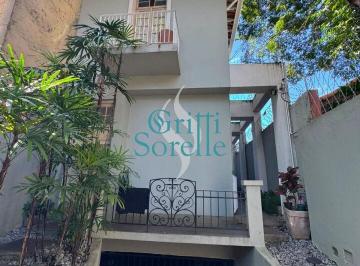 Casa · 220m² · 8 Vagas · Sobrado Triplex Comercial para Alugar no Jardim Paulistano - São Paulo/SP.