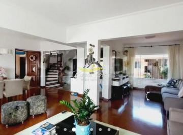 Casa · 220m² · 4 Quartos · 4 Vagas · Casa à venda com 220m², 4 quartos e 4 vagas - Cidade Dutra