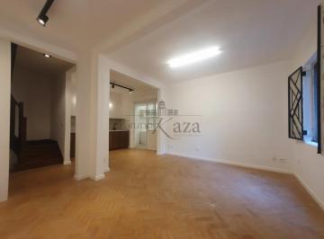 Casa · 58m² · 3 Quartos · Casa em Condomínio - Higienópolis - 3 Dormitórios - 81m².