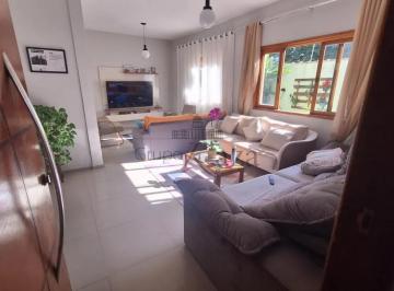 Casa · 300m² · 3 Quartos · 3 Vagas · Casa - Jardim Santa Maria - Jacareí - 3 Dormitórios - 180m² - Estuda Permuta.