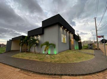 img0 · Casa com 3 Quarto(s) e 2 banheiro(s) para Alugar, 190 m² por R$ 4444 / Mês